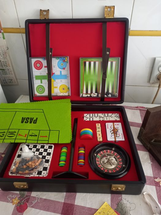 Kit de jogos de mesa.