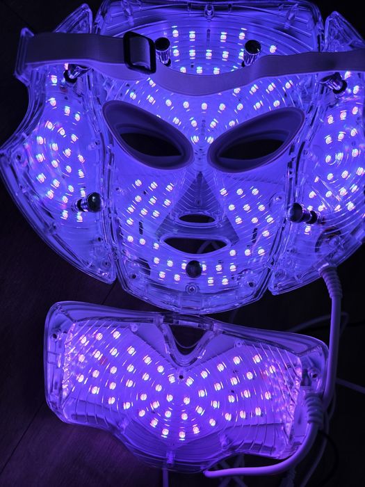 Erthskin London 7-kolorowa maska LED na twarz i szyję
7