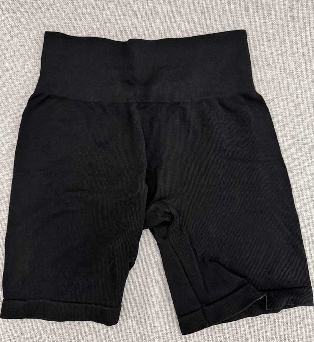 Czarne szorty bawełniane H&M, rozmiar L (pasują na S/M)