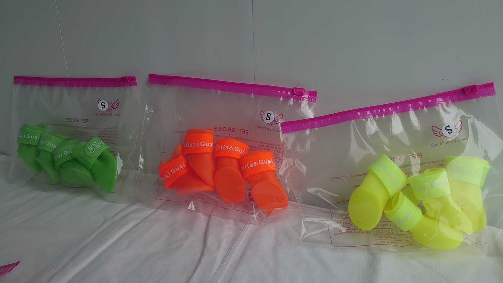 Обувь для собак, непромокаемые резиновые сапожки (разн.размеры, цвета)