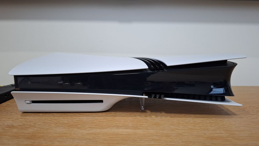PlayStation 5 Pro + napęd