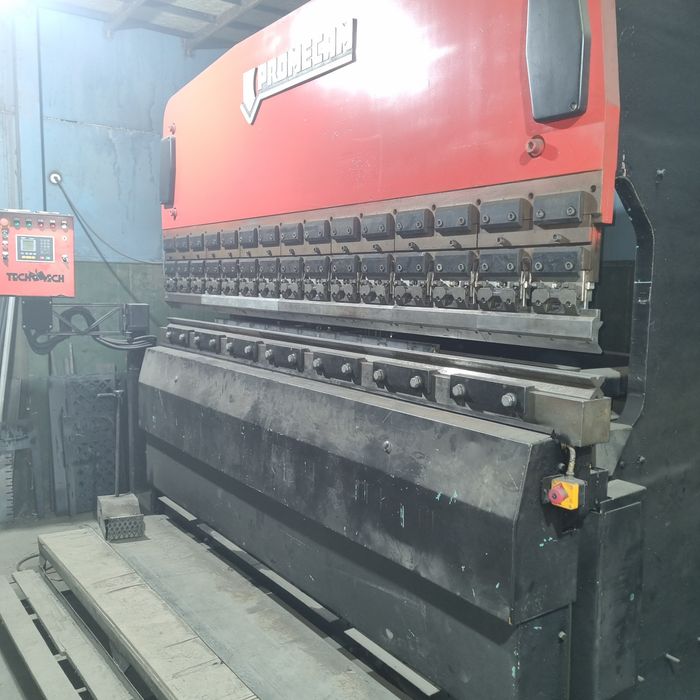 Надаємо послуги з лазерної порізки металу