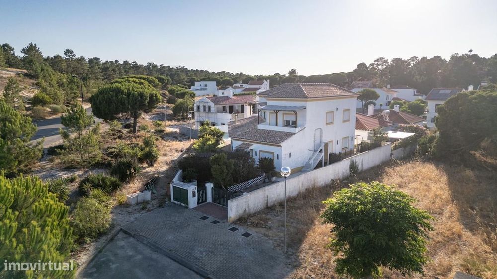 Moradia Isolada T4 com jardim, Carvalhal, Grandola