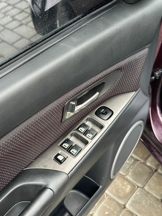 Продам Mazda 3 2007 рік можлива розстрочка,кредит,обмін!