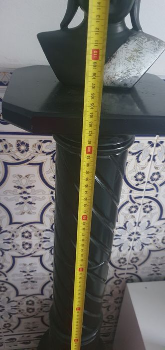 Coluna de Mármore com luz