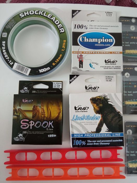 набір для поплавочної ловлі - поплавки, гачки, грузи, леска