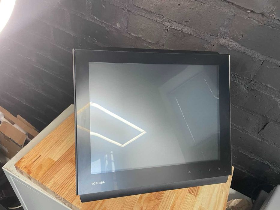 POS-термінал Toshiba TCxWave 6140-A30 є 21 шт для магазинів, кафе