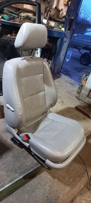 Салон шкіряний Кіа Соренто 1 сидіння,диван задній Kia Sorento