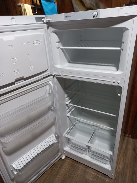 Холодильник Indesit tiaa 14