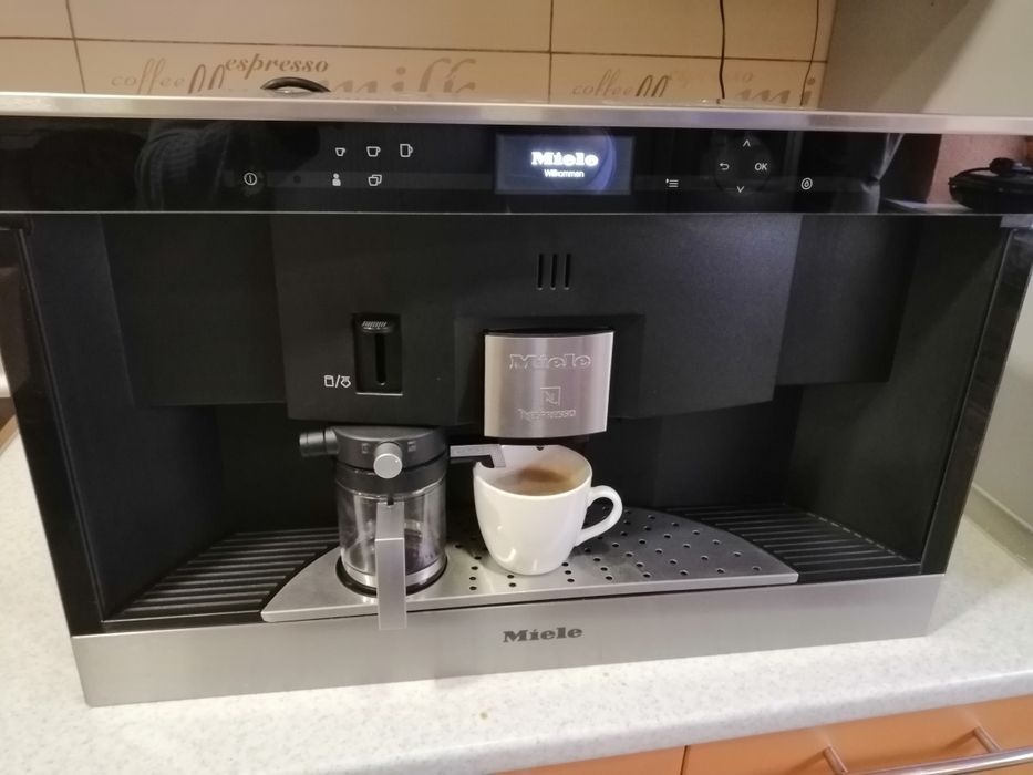 Капсульна кавомашина Miele CVA 6431