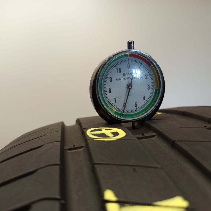 255/40R21 Pirelli Scorpion
