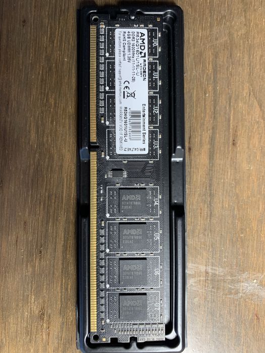 8GB DDR3 оперативної памяті по дві плашки