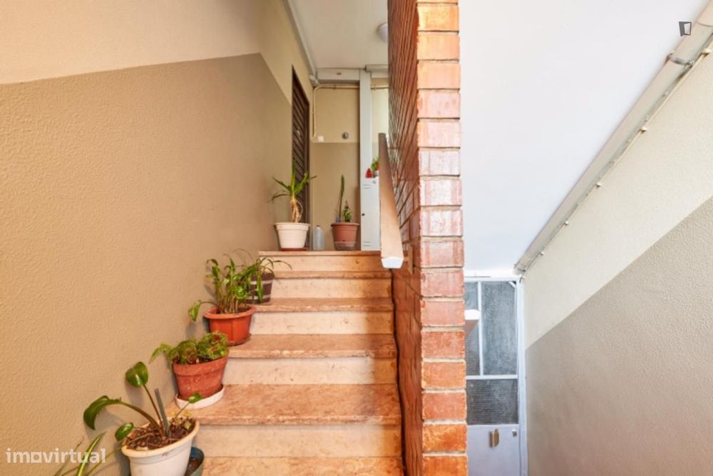 Estúdio - localizado em Olivais Lisbon