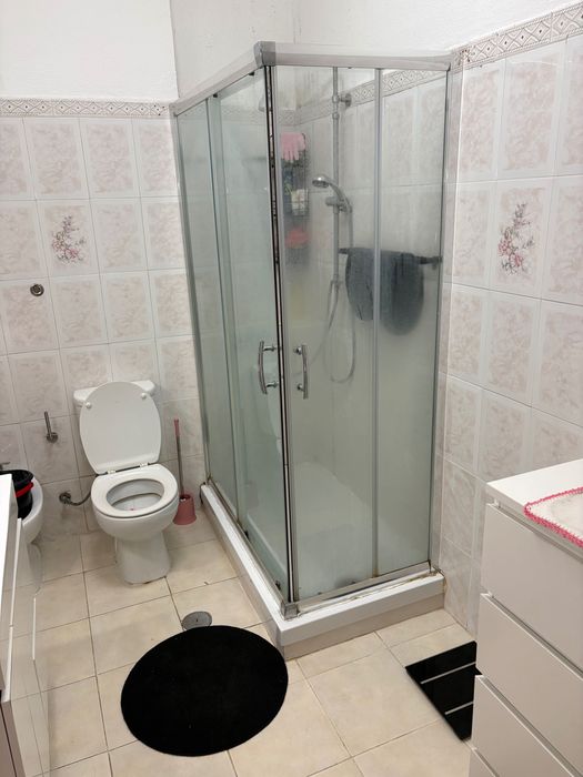 Alugo quarto barreiro a 10 mins do Barcos