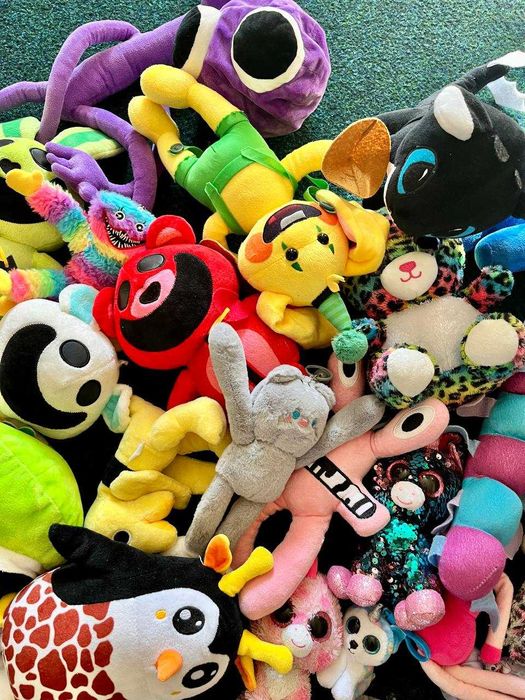 Продам велику партію м’яких іграшок одним набором