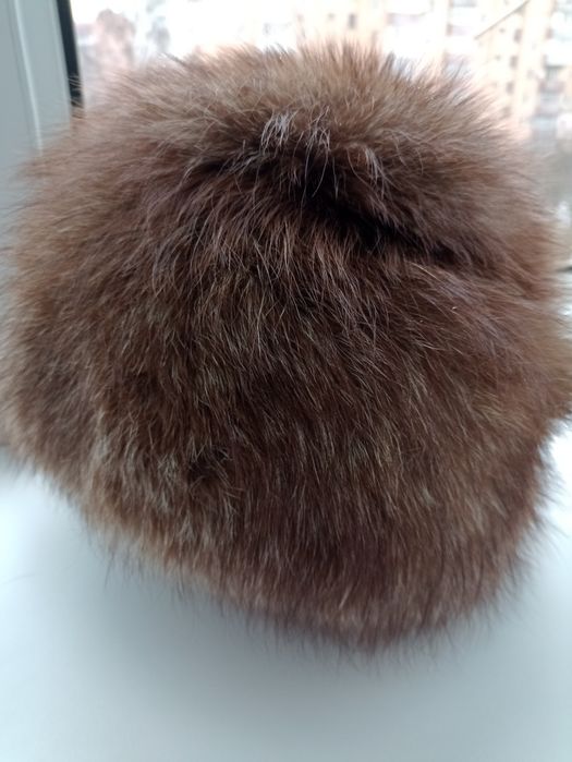 Продам шапку женскую меховую из песца