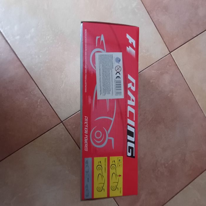 wyścigówka F1 w skali 1:18, WENYI, nowa