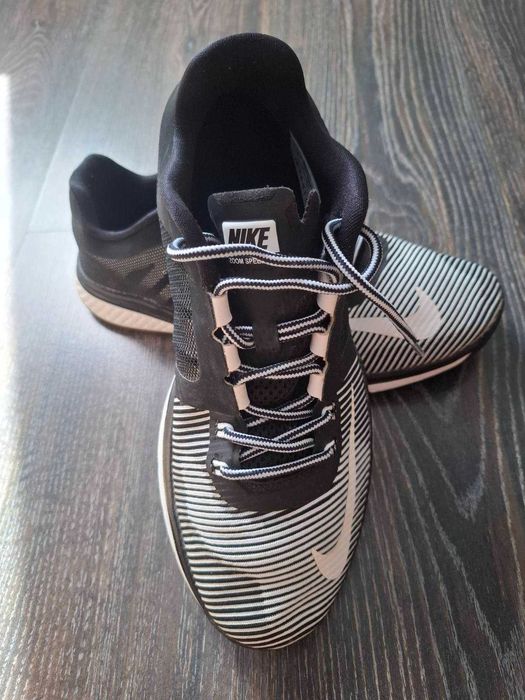 Кросiвки Nike 42 р