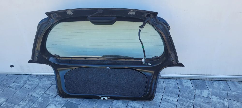 klapa bagażnika toyota yaris i lift ze spojelrem, kod koloru 209