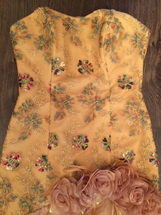 Чудова сукня на Випускний