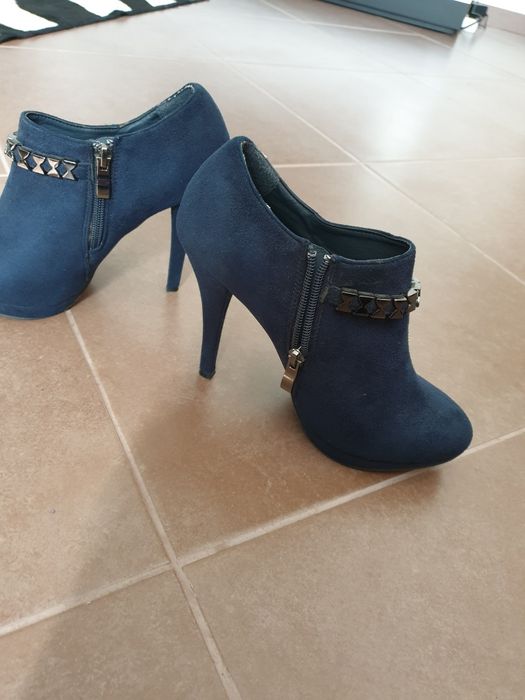 Bota azul super gira