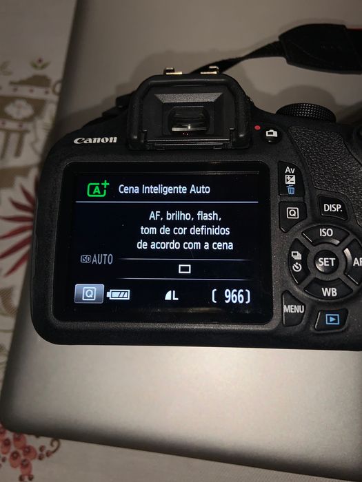 Canon EOS 1200D com acessórios