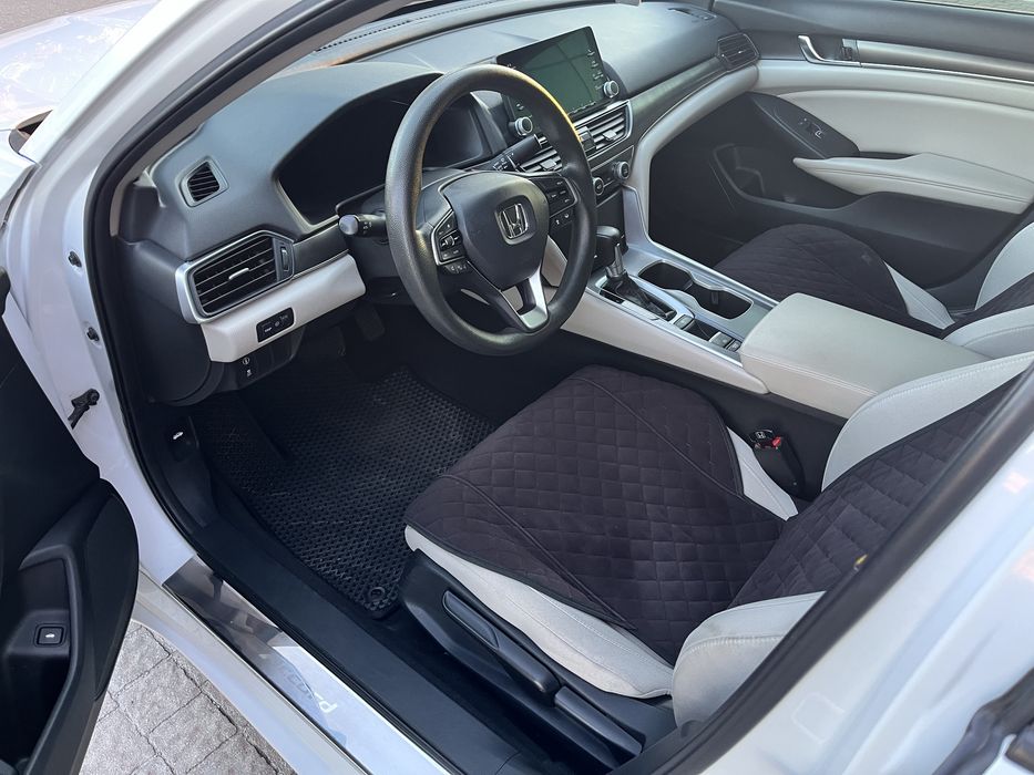 Honda Accord 2018 VIN 1HGCV1F16KA011927 фото оголошення 12 з 14