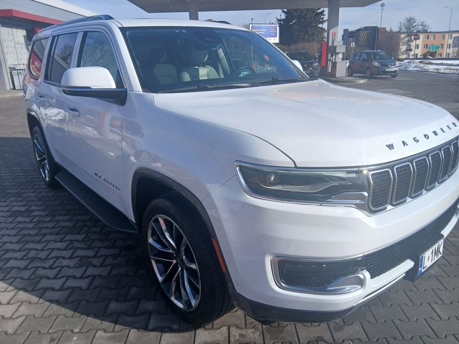 Samochód Jeep Wagoneer