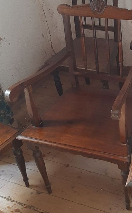 mesa e caderas antiga