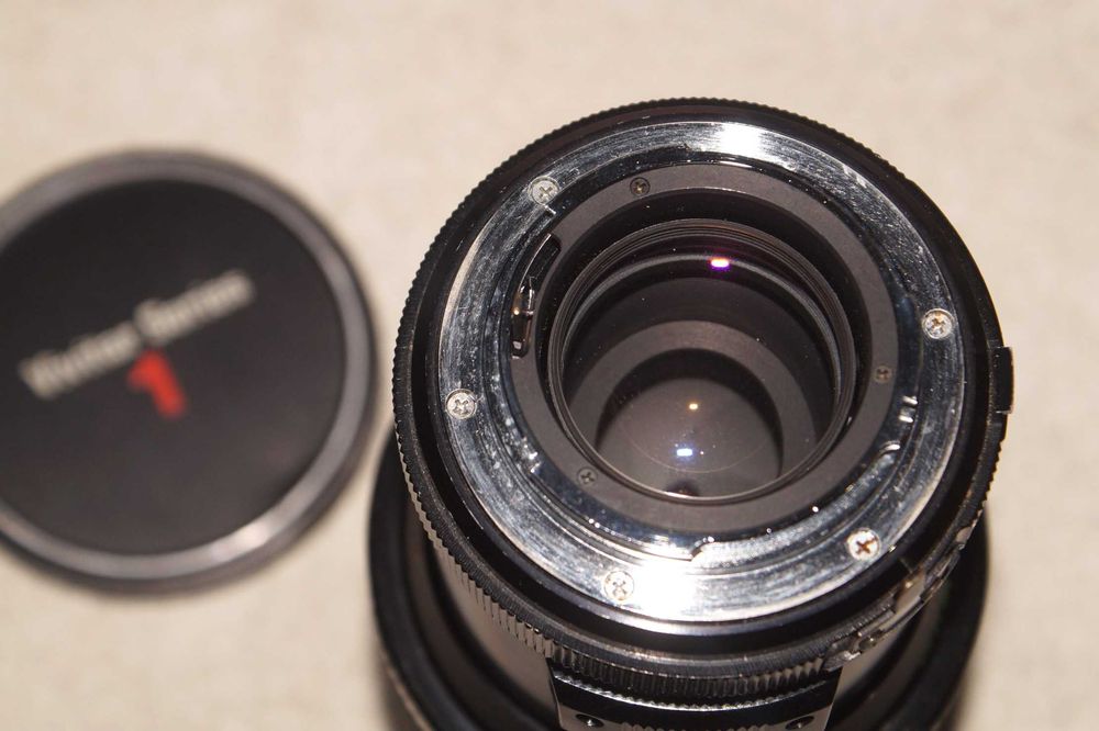 Vivitar 70-210 f/3.5 - Minolta MD