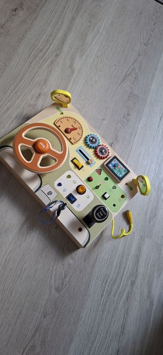 Drewniana tablica manipulacyjna sensoryczna Auto MONTESSORI