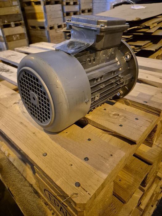 Silnik Nord SK90 SP/4 TF 1.1 kW, 1430 obr/min, NOWY