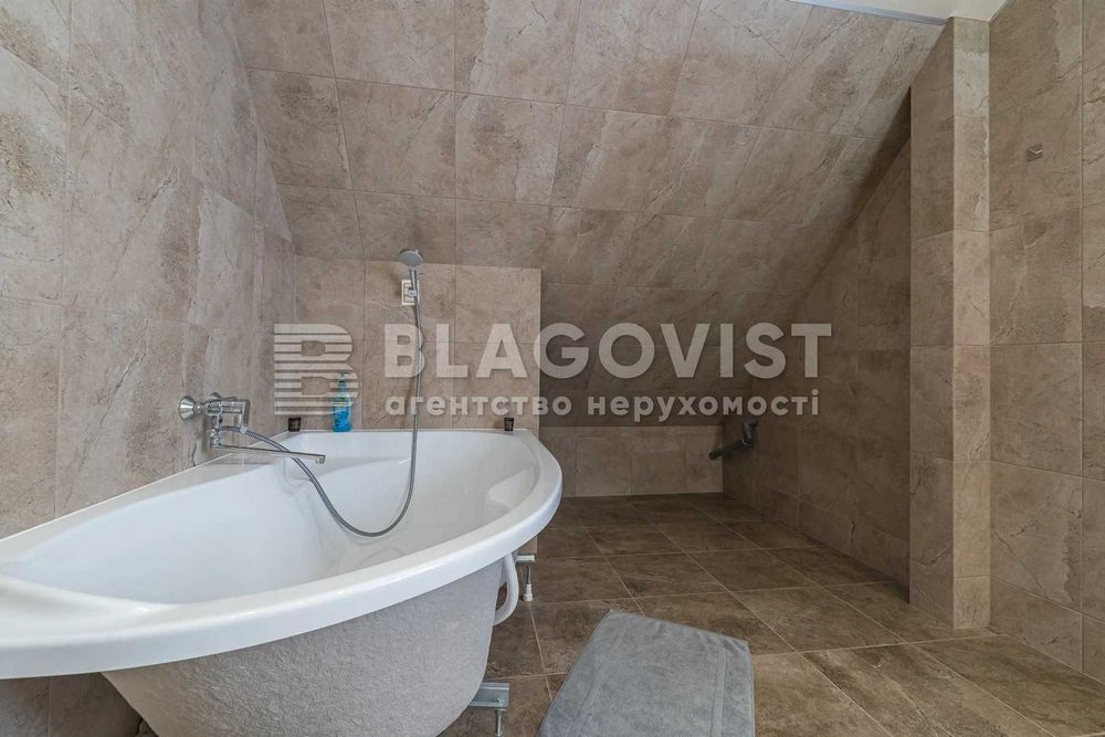 Продаж 2-поверхового будинку 152м2 Київ вул.Обухівська 7соток