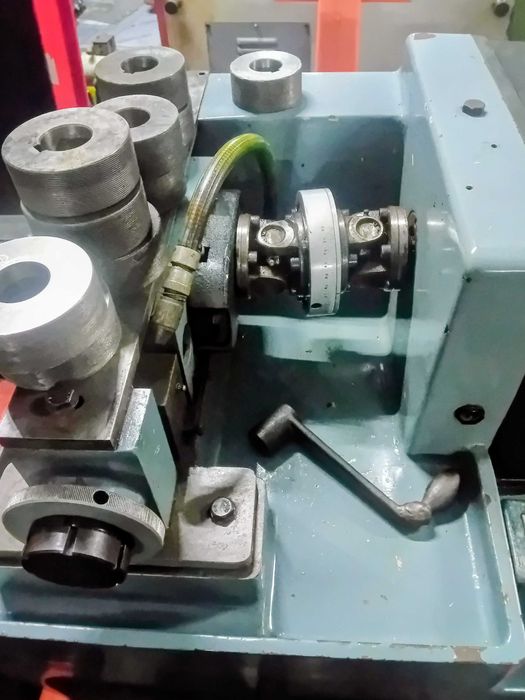Máquina de roscar por esmagamento.  Bom funcionamento436768801827727361