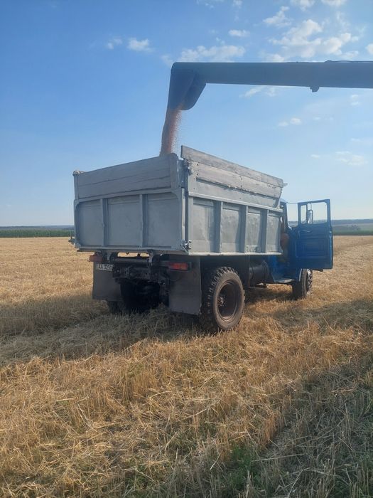 Продається автомобіль ЗІЛ самосвал