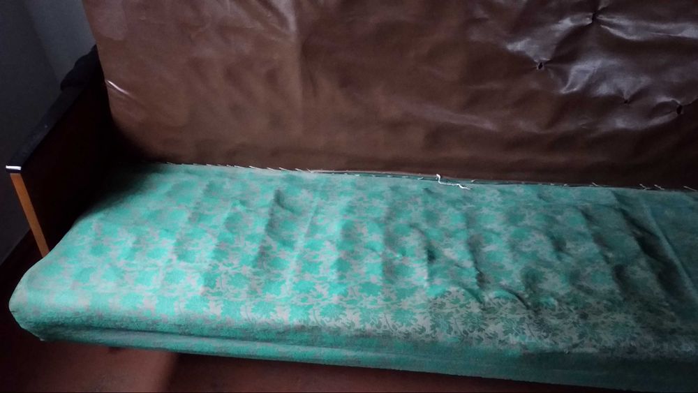 Продається диван розкладний.