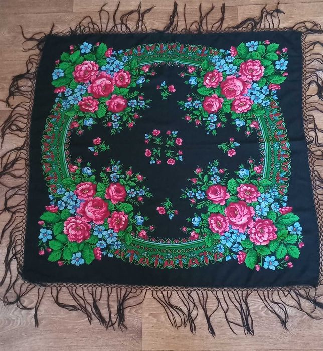 Шерстяной платок с бахромой, хустка, шаль