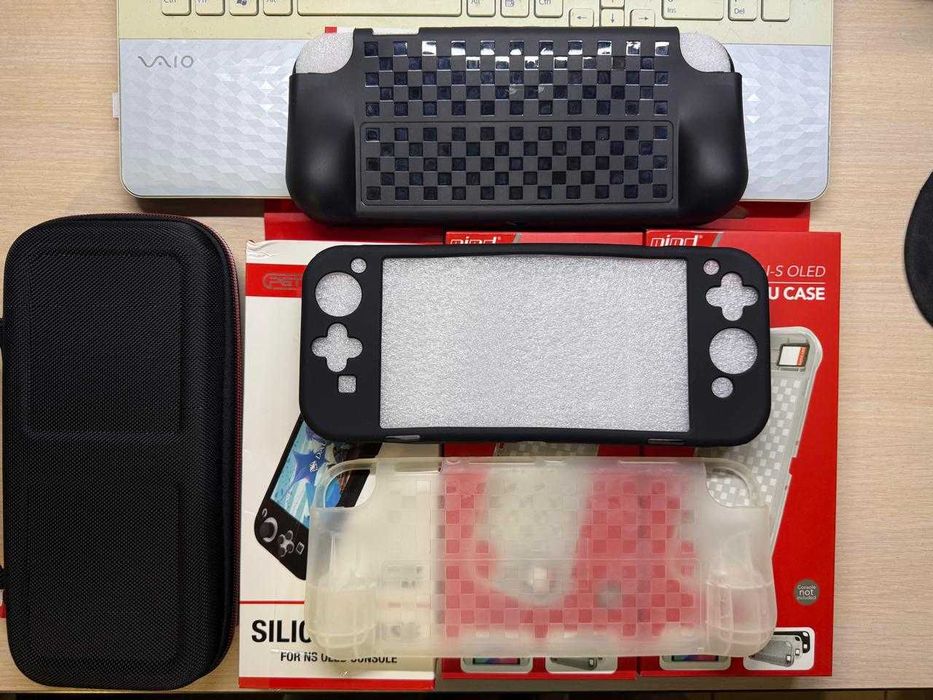Чехлы NINTENDO SWITCH OLED - Абсолютно новые!