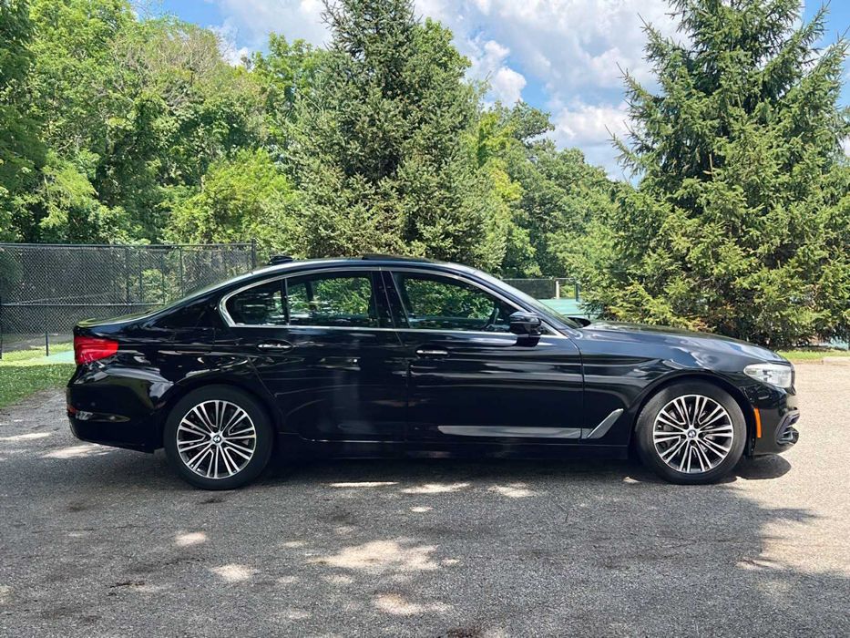 BMW 530i      2017