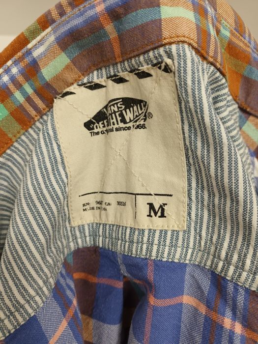 Marka: Vans 
Rozmiar: M
Tkanina: Bawełna 100 %
Stan: Bardzo dobry