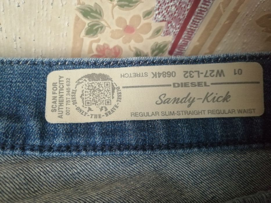 Spodnie jeansowe Diesel Sandy-Kick