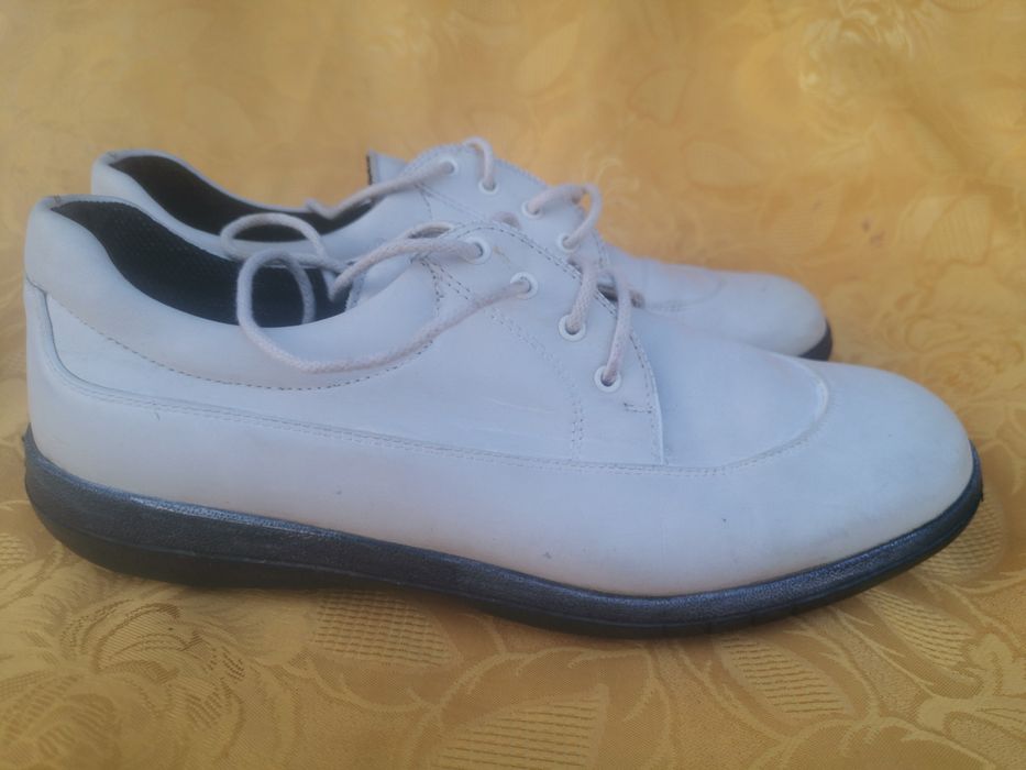 buty sportowe damskie, białe, mokasyny, BALLY, kolce