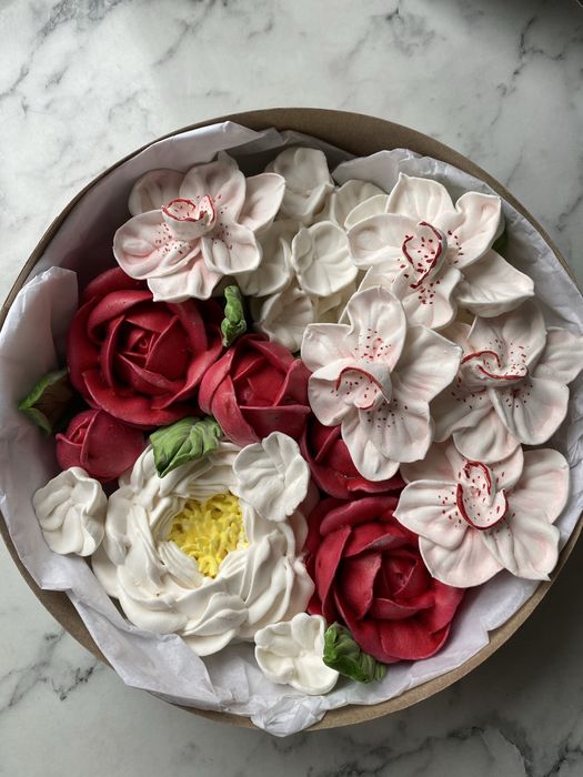 Подарунок до Дня закоханих , 8 березня