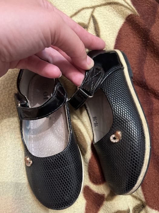 Туфлі для дівчинки