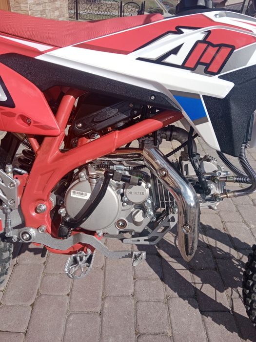 Cross Thunder 150