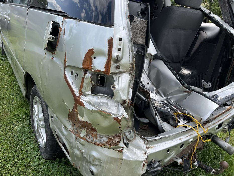 Тойота Превія toyota previa