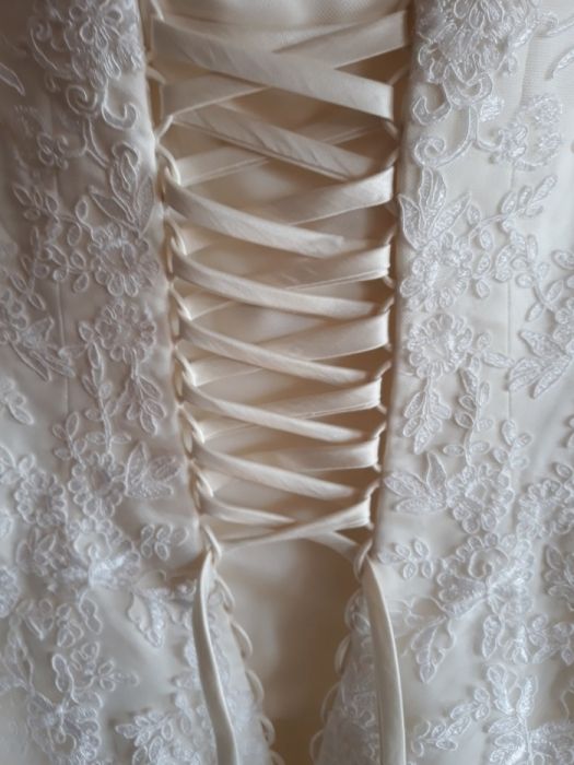 Suknia ślubna w rozmiarze 36-40