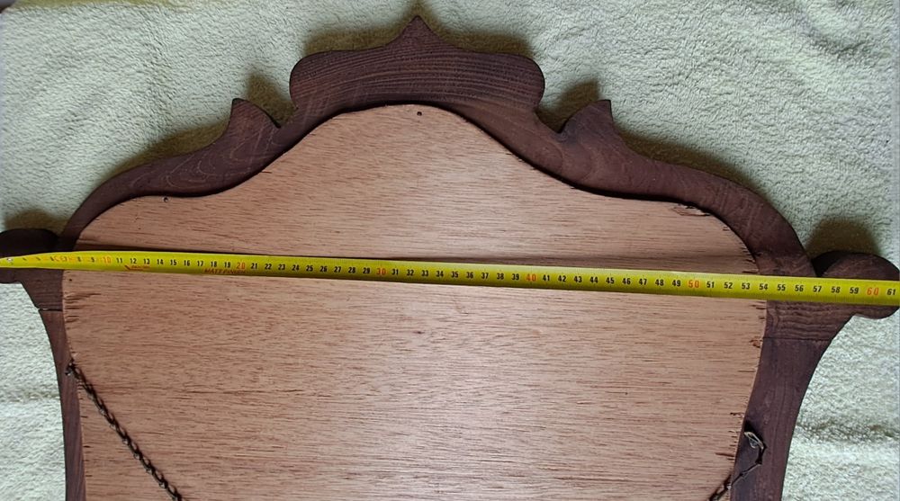 Espelho antigo com moldura em madeira maciça 72cmx62cm