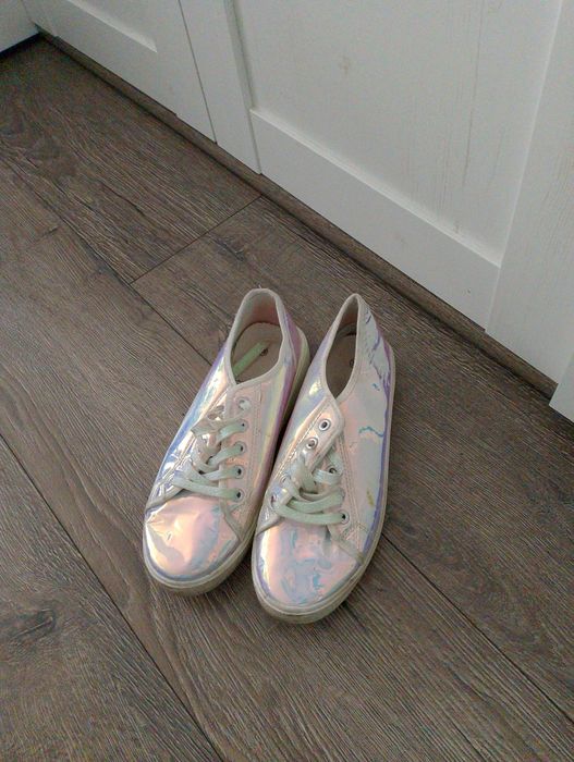 Metaliczne trampki 38 rozmiar