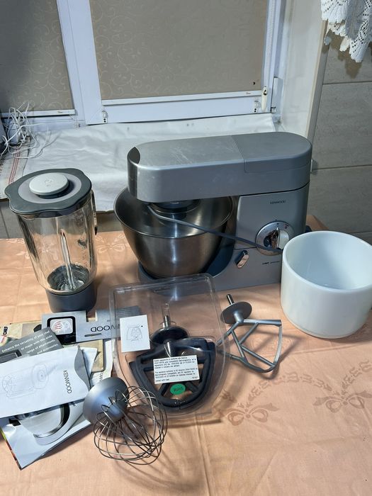Миксер ,тестомес